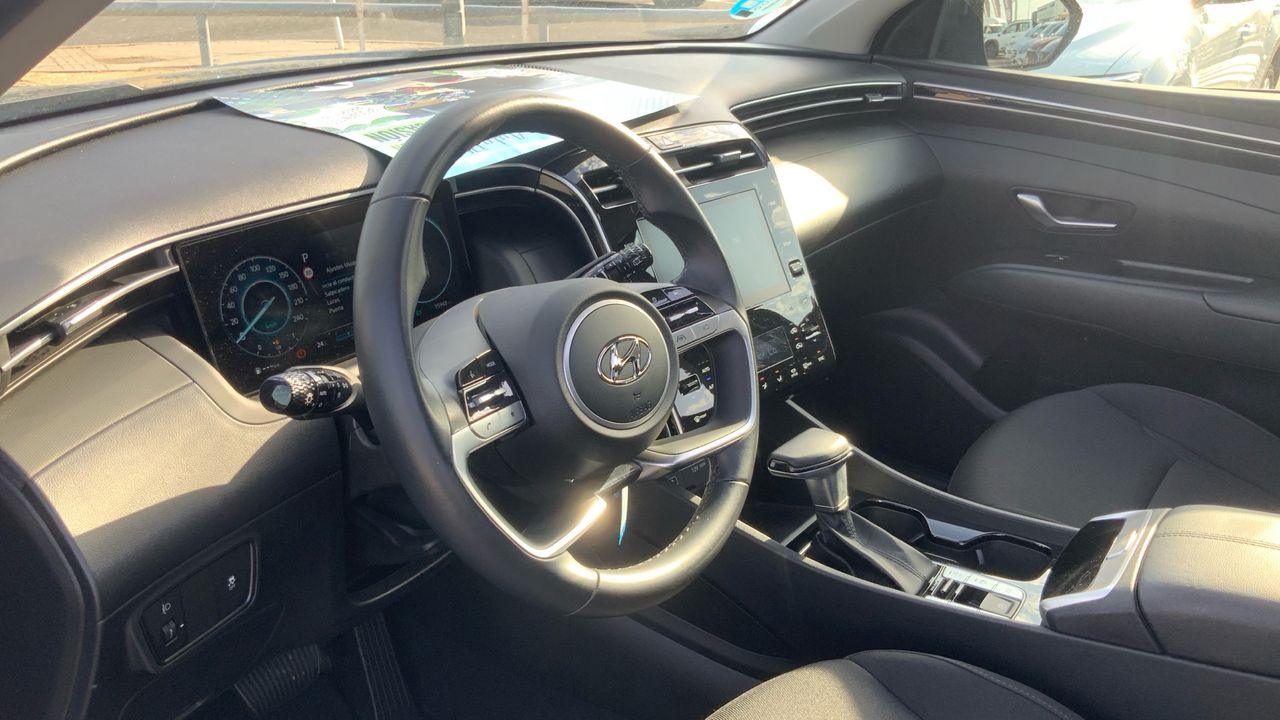 Hyundai Tucson 1.6 CRDI MHEV 100KW MAXX SKY DCT 136 5P