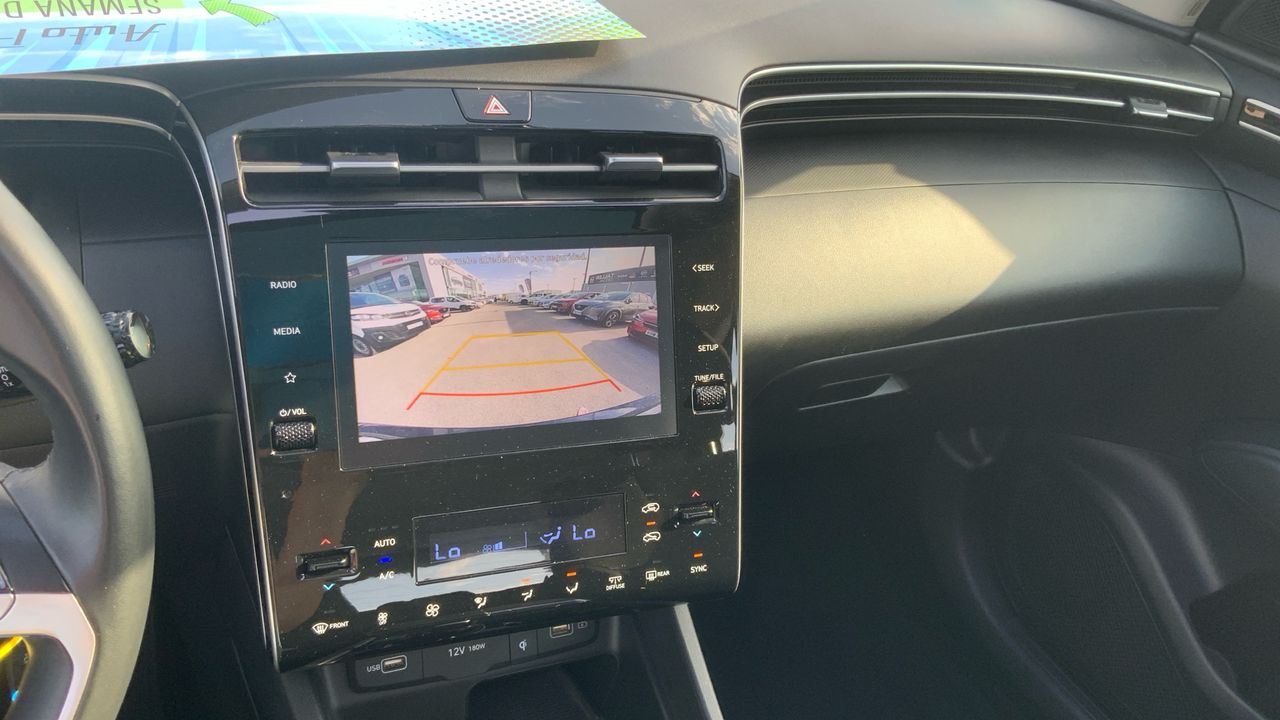 Hyundai Tucson 1.6 CRDI MHEV 100KW MAXX SKY DCT 136 5P