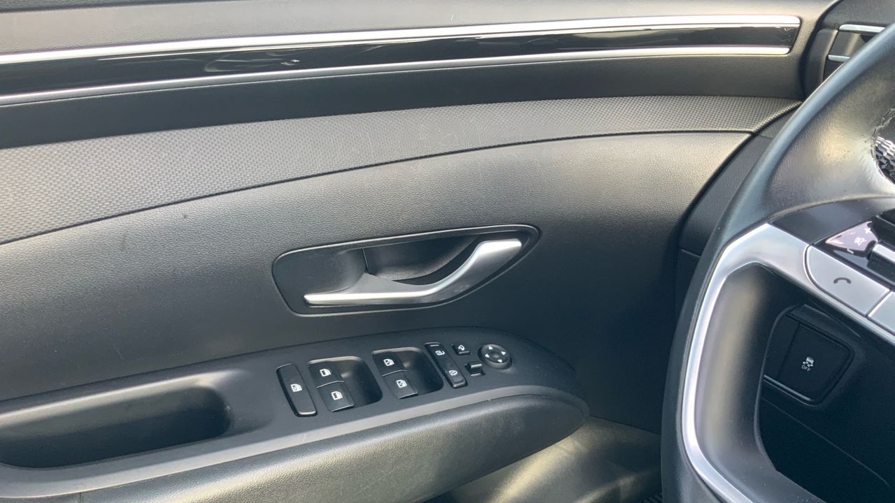 Hyundai Tucson 1.6 CRDI MHEV 100KW MAXX SKY DCT 136 5P