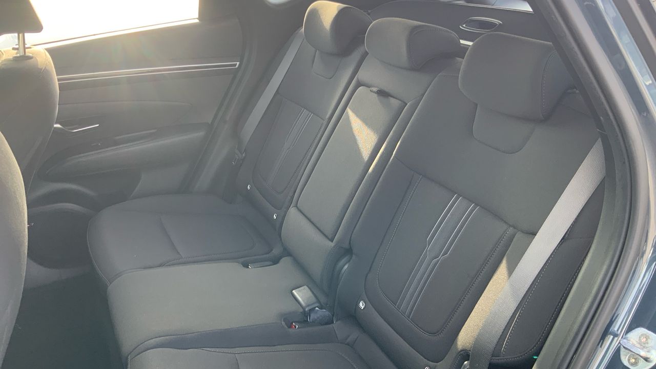 Hyundai Tucson 1.6 CRDI MHEV 100KW MAXX SKY DCT 136 5P