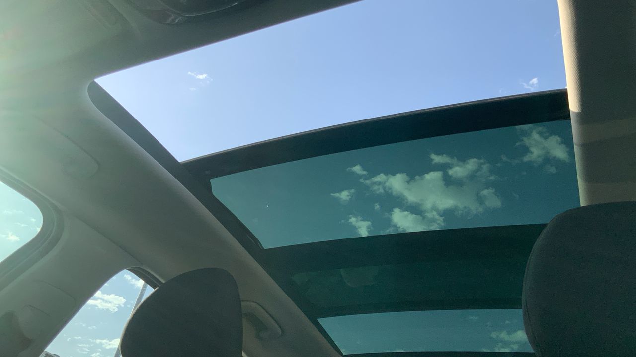 Hyundai Tucson 1.6 CRDI MHEV 100KW MAXX SKY DCT 136 5P