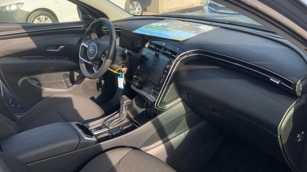 Hyundai Tucson 1.6 CRDI MHEV 100KW MAXX SKY DCT 136 5P