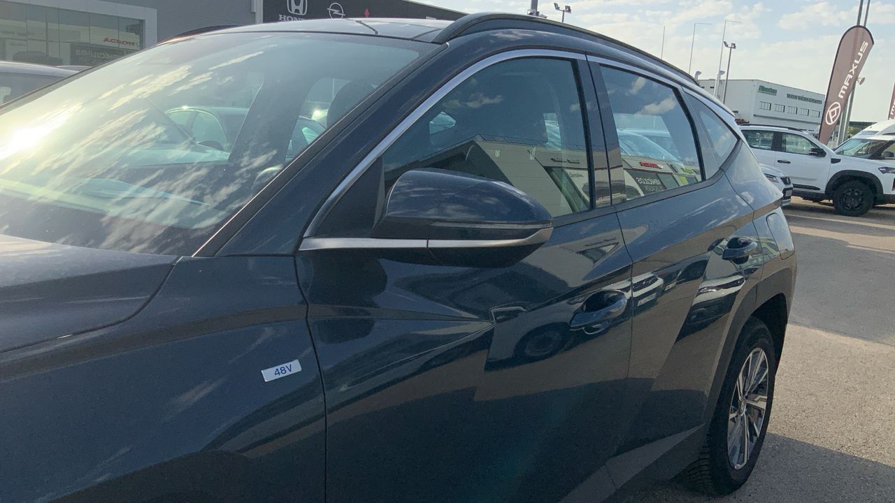 Hyundai Tucson 1.6 CRDI MHEV 100KW MAXX SKY DCT 136 5P