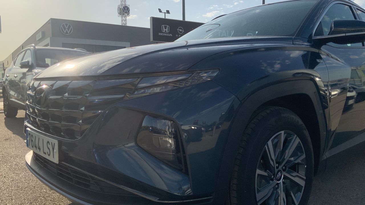 Hyundai Tucson 1.6 CRDI MHEV 100KW MAXX SKY DCT 136 5P