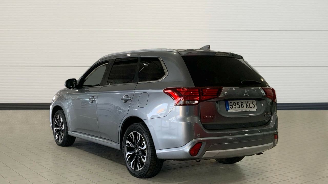 Mitsubishi Outlander 2.0 PHEV KAITEKI AUTO 4WD 203 5P