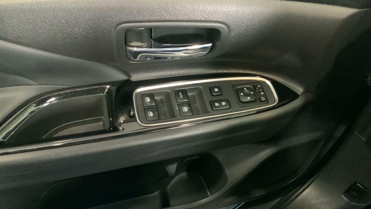 Mitsubishi Outlander 2.0 PHEV KAITEKI AUTO 4WD 203 5P