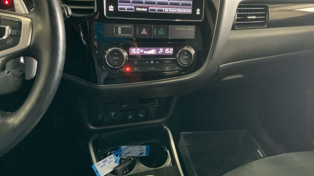 Mitsubishi Outlander 2.0 PHEV KAITEKI AUTO 4WD 203 5P