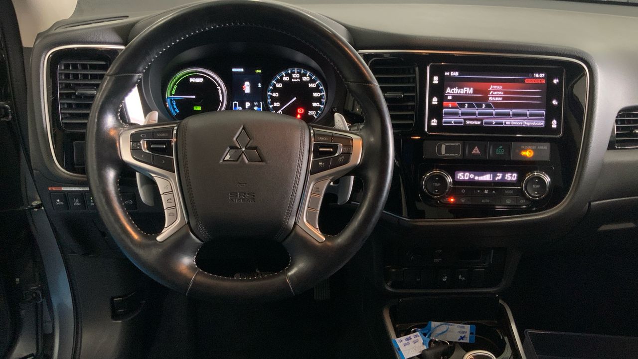 Mitsubishi Outlander 2.0 PHEV KAITEKI AUTO 4WD 203 5P