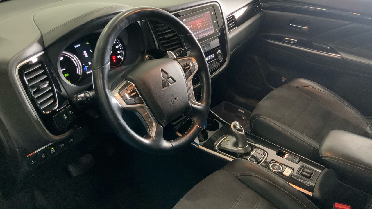 Mitsubishi Outlander 2.0 PHEV KAITEKI AUTO 4WD 203 5P