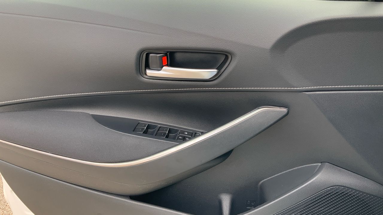 Toyota Corolla 1.8 HYBRID ACTIVE TECH E-CVT 122 5P