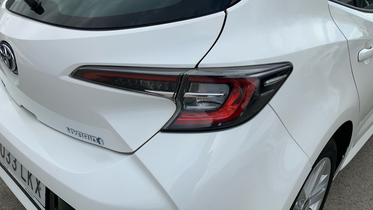 Toyota Corolla 1.8 HYBRID ACTIVE TECH E-CVT 122 5P