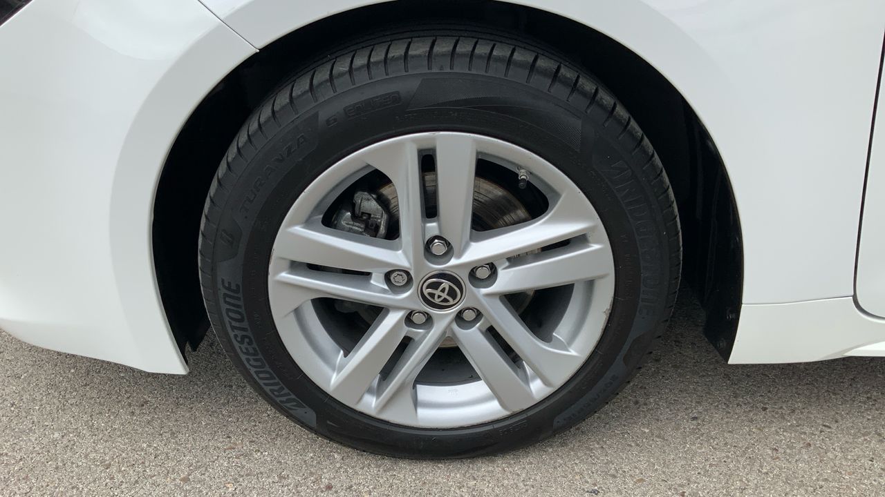 Toyota Corolla 1.8 HYBRID ACTIVE TECH E-CVT 122 5P