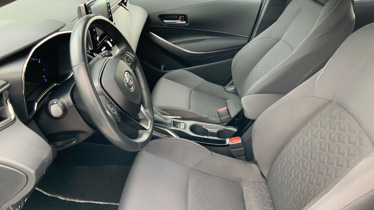 Toyota Corolla 1.8 HYBRID ACTIVE TECH E-CVT 122 5P