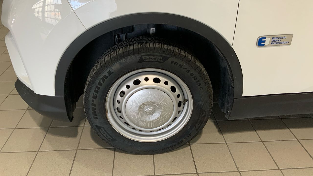 Maxus eDeliver 3 BEV 35KWH AUTO LWB 122 4P