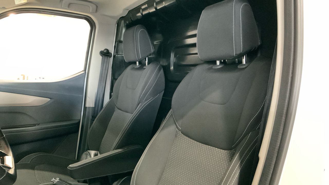 Maxus eDeliver 3 BEV 35KWH AUTO LWB 122 4P