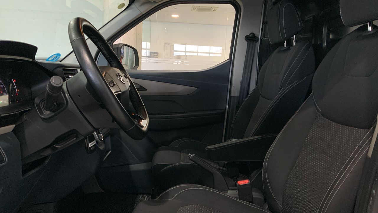 Maxus eDeliver 3 BEV 35KWH AUTO LWB 122 4P