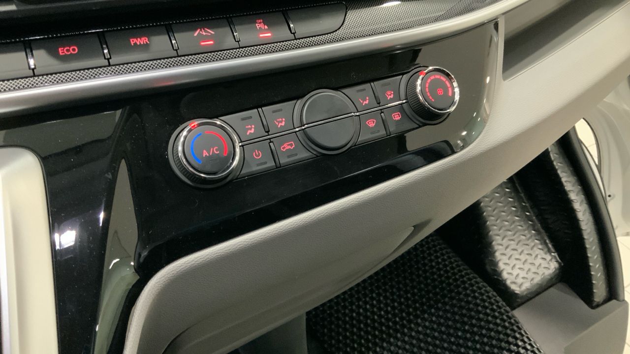 Maxus eDeliver 9 BEV 72KWH AUTO L2H2 204 4P