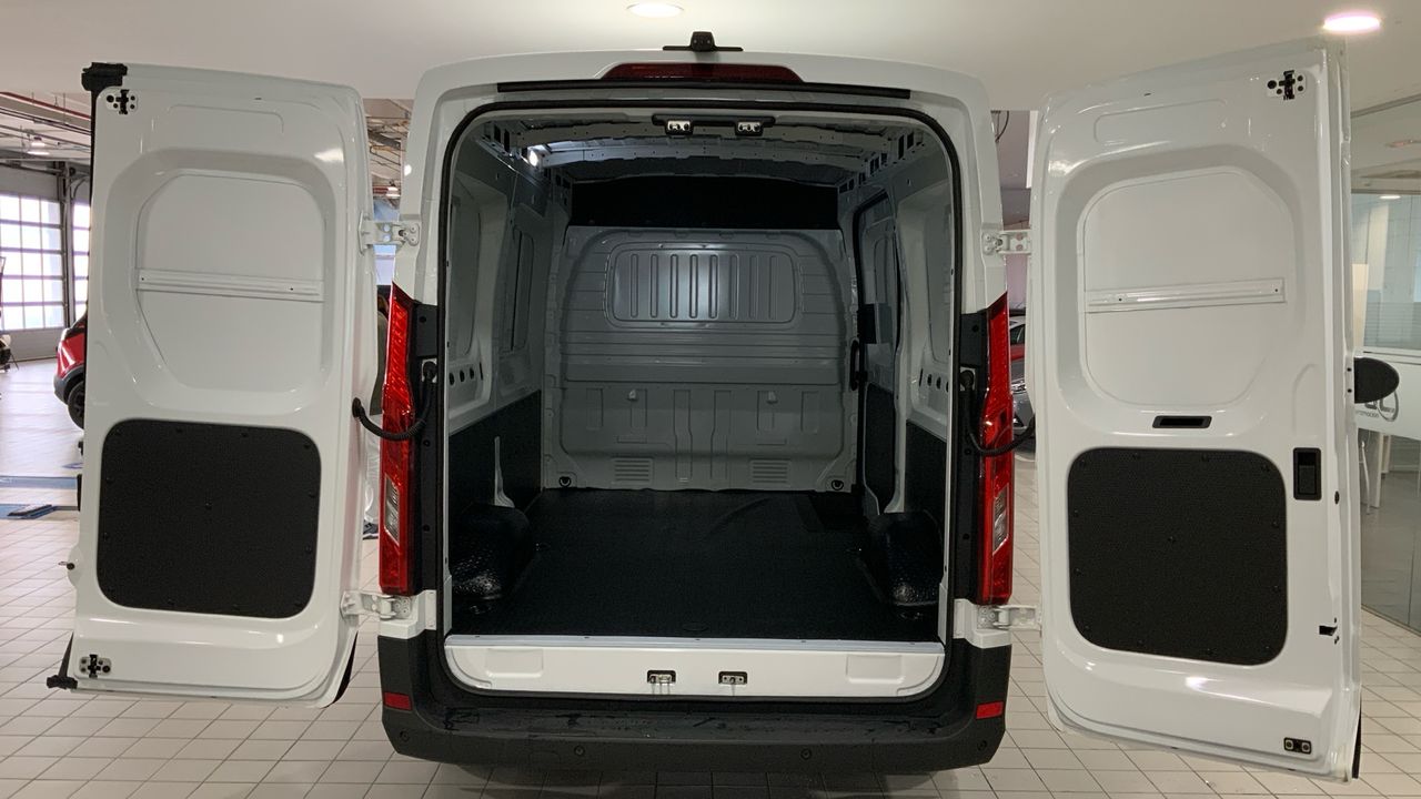 Maxus eDeliver 9 BEV 72KWH AUTO L2H2 204 4P