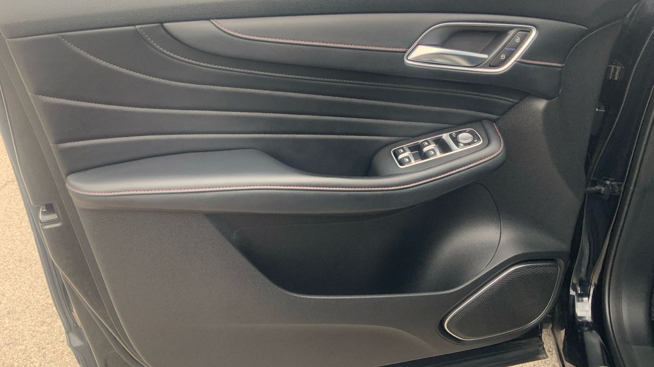 MG HS 1.5T-GDI PHEV LUXURY 258 5P