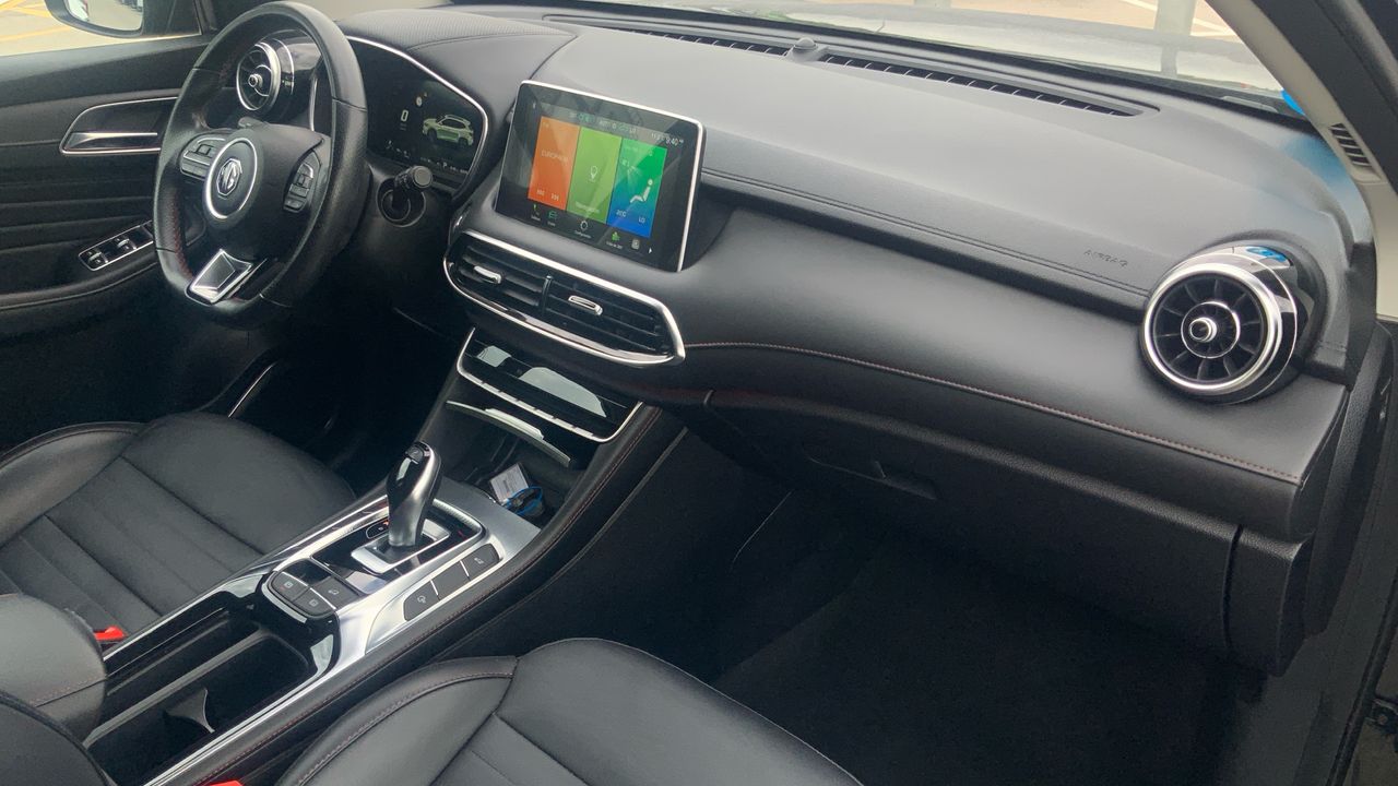MG HS 1.5T-GDI PHEV LUXURY 258 5P