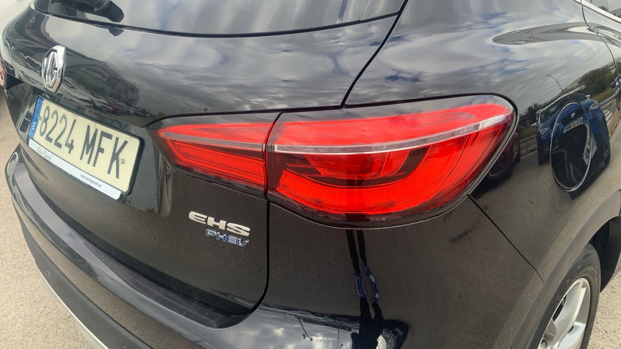 MG HS 1.5T-GDI PHEV LUXURY 258 5P