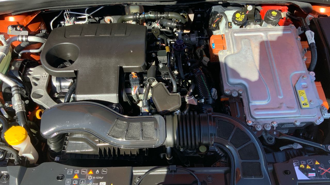 Renault Clio 1.6 E-TECH INTENS 140 5P