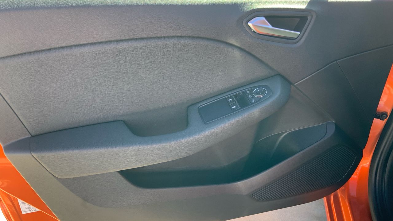 Renault Clio 1.6 E-TECH INTENS 140 5P