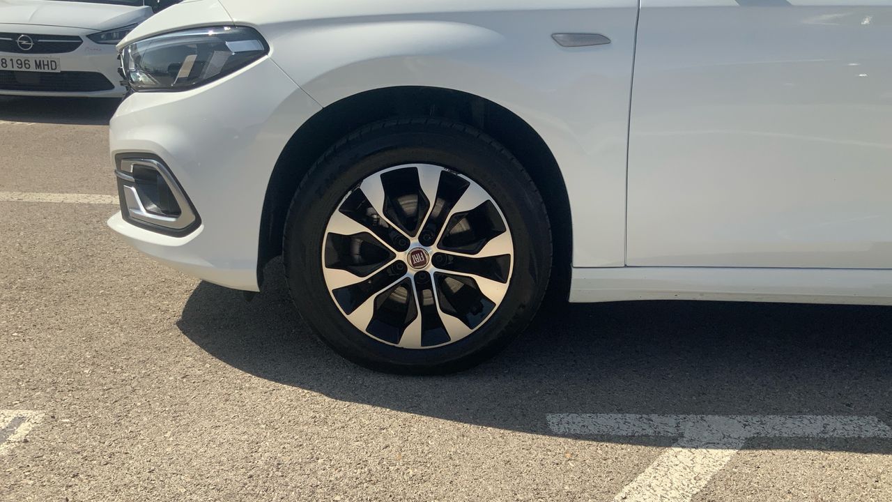 Fiat Tipo 1.5 HYBRID MHEV DCT CITY LIFE 130 5P