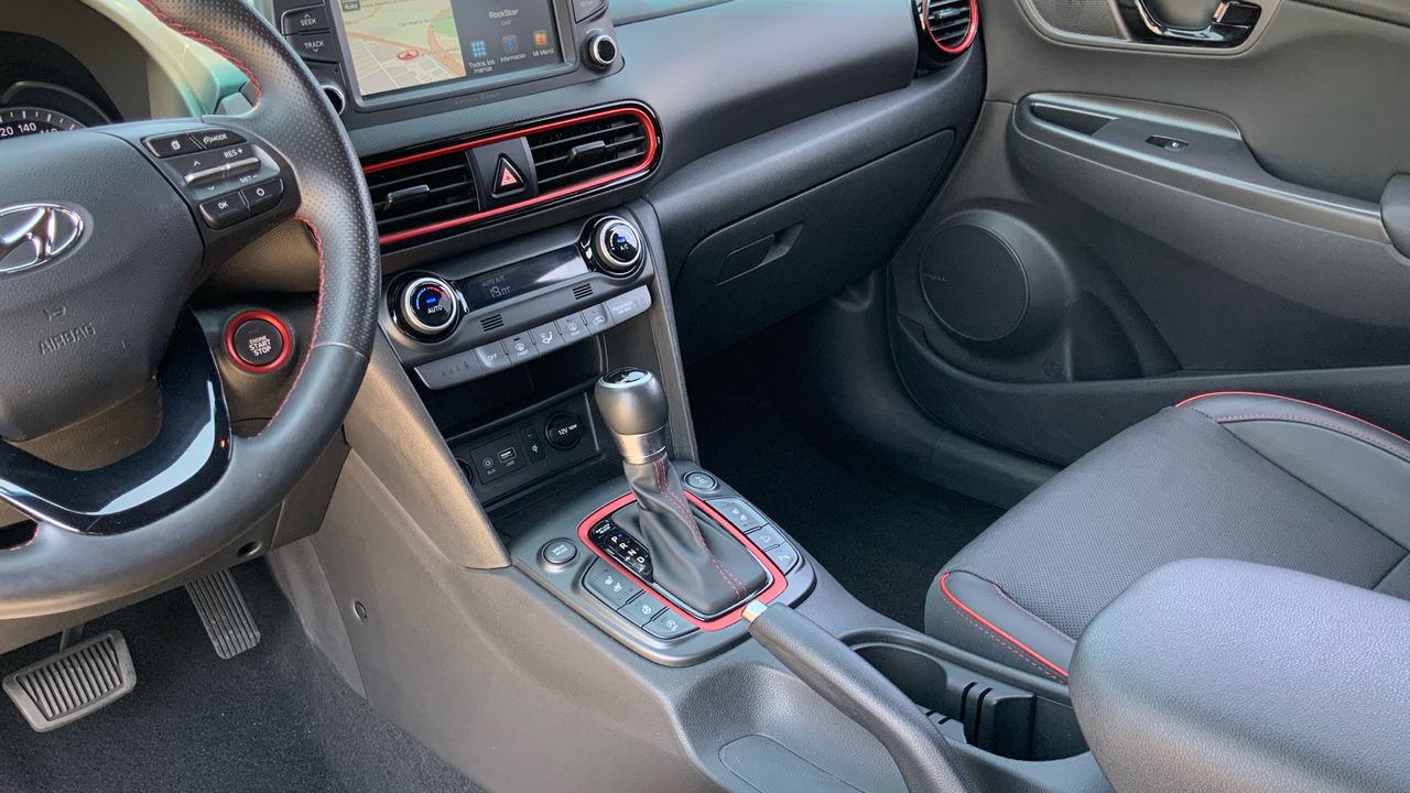 Hyundai Kona 1.6 TGDI STYLE DCT 4WD SKY 177 5P