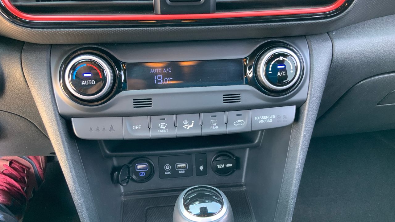 Hyundai Kona 1.6 TGDI STYLE DCT 4WD SKY 177 5P