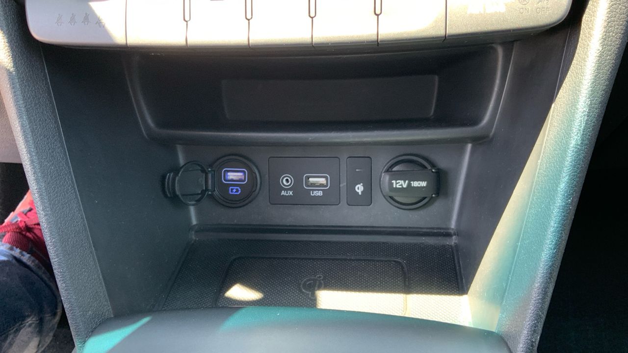 Hyundai Kona 1.6 TGDI STYLE DCT 4WD SKY 177 5P