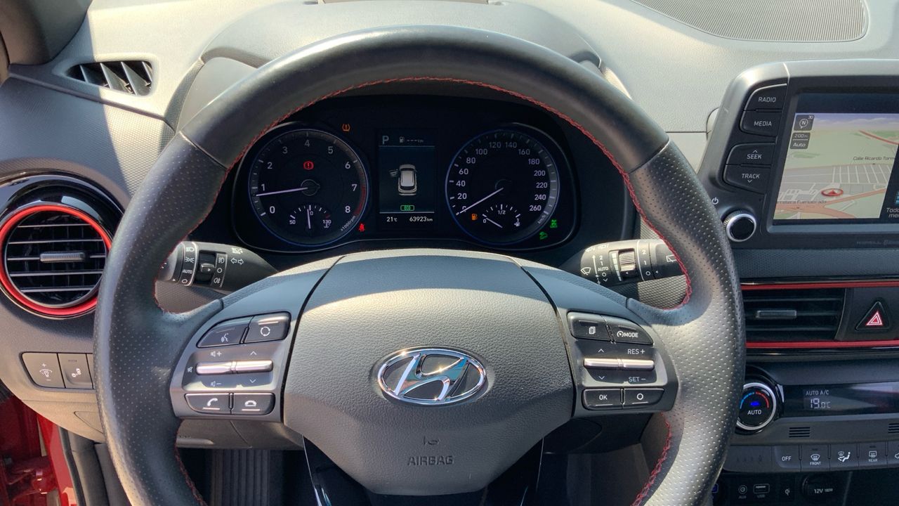 Hyundai Kona 1.6 TGDI STYLE DCT 4WD SKY 177 5P