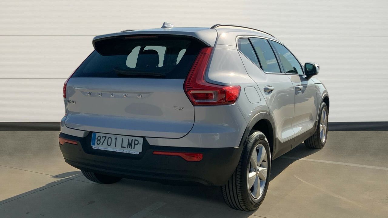 Volvo XC40 1.5 T3 MOMENTUM CORE AUTO 163 5P