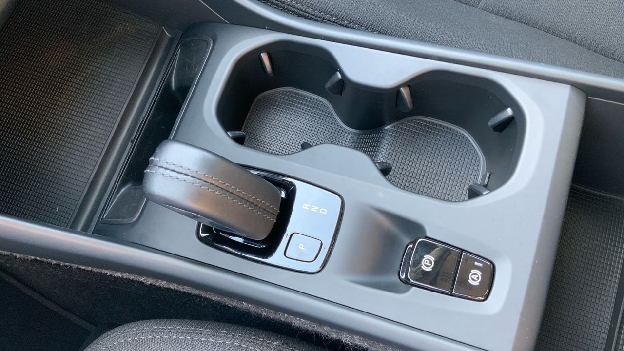 Volvo XC40 1.5 T3 MOMENTUM CORE AUTO 163 5P