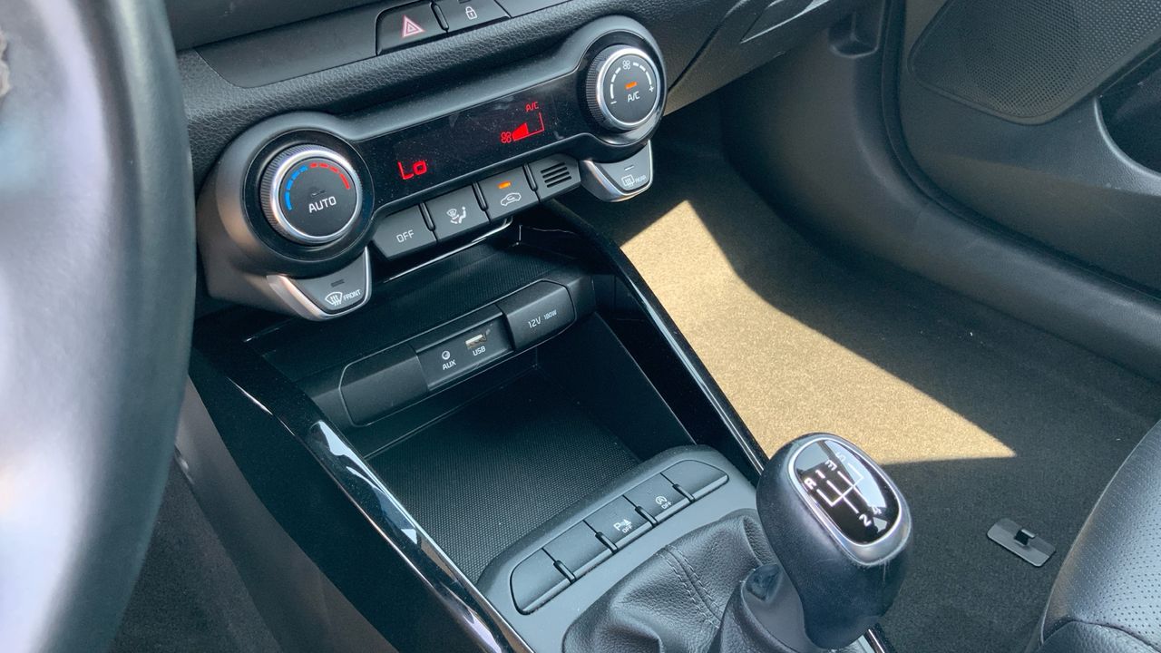 Kia Stonic 1.0 T-GDI 74KW BLACK EDITION 100 5P