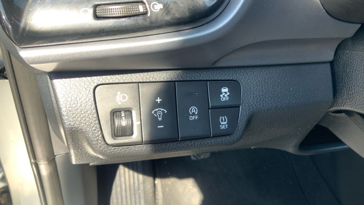 Kia Stonic 1.0 T-GDI MHEV IMT 74KW DRIVE 100 5P