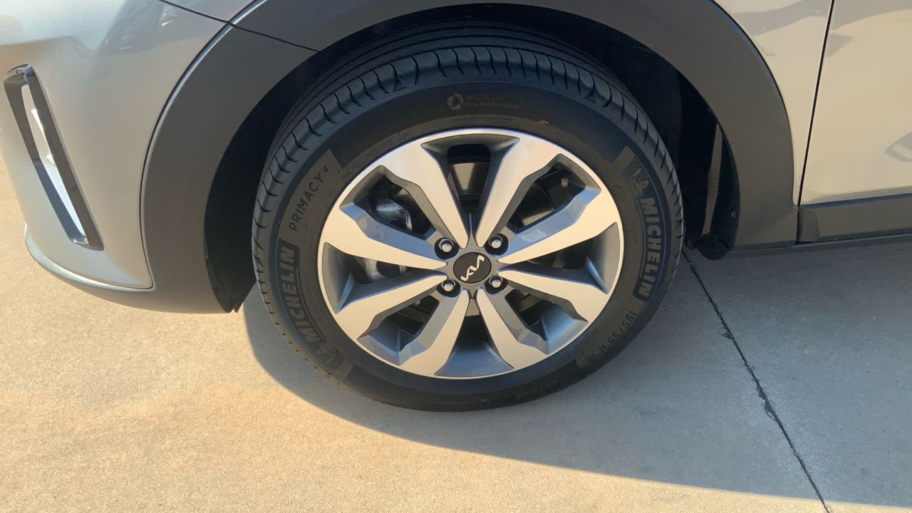 Kia Stonic 1.0 T-GDI MHEV IMT 74KW DRIVE 100 5P