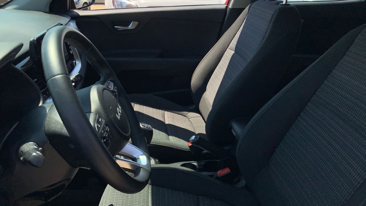 Kia Stonic 1.0 T-GDI MHEV IMT 74KW DRIVE 100 5P