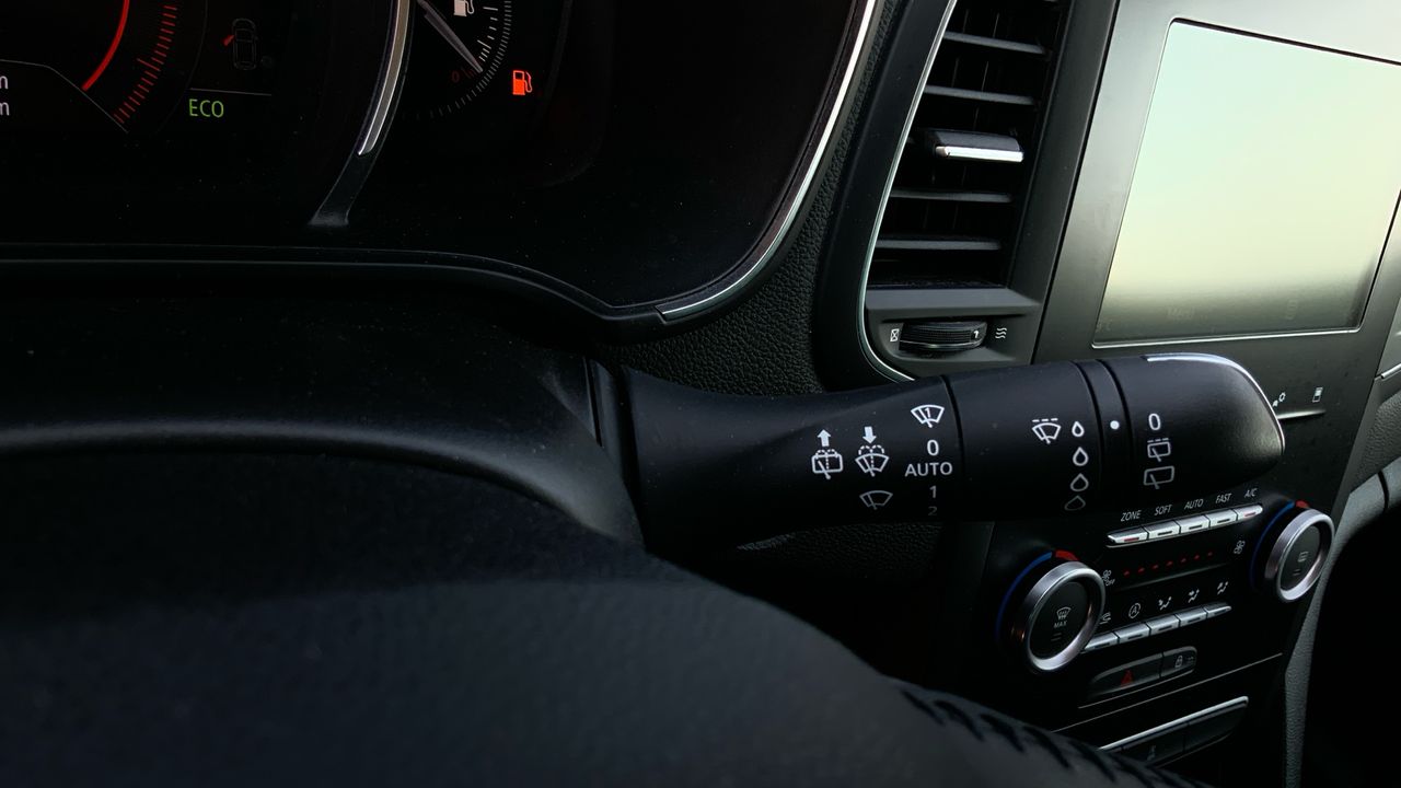 Renault Megane SPORT TOURER ST 1.5 DCI TECH ROAD
