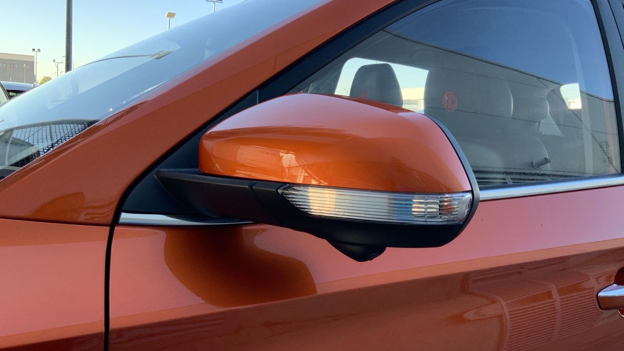 MG ZS 1.0T LUXURY AUTO 111 5P