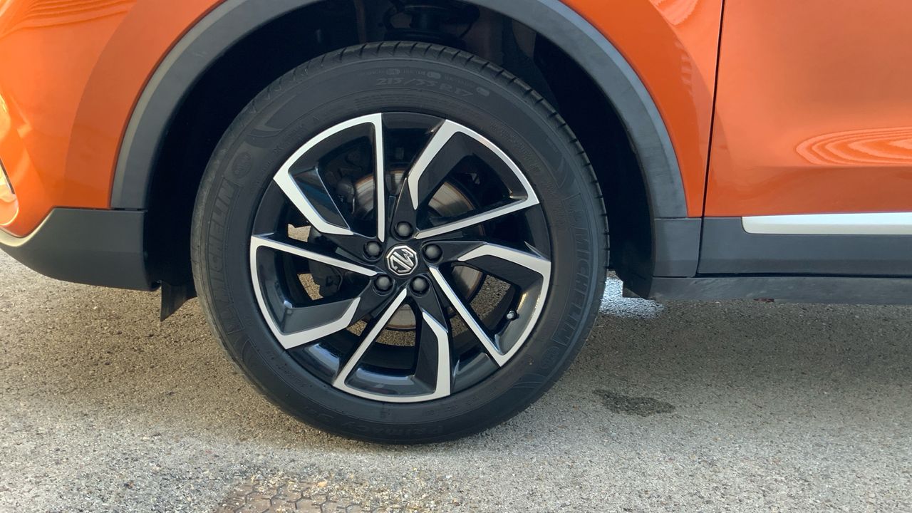 MG ZS 1.0T LUXURY AUTO 111 5P