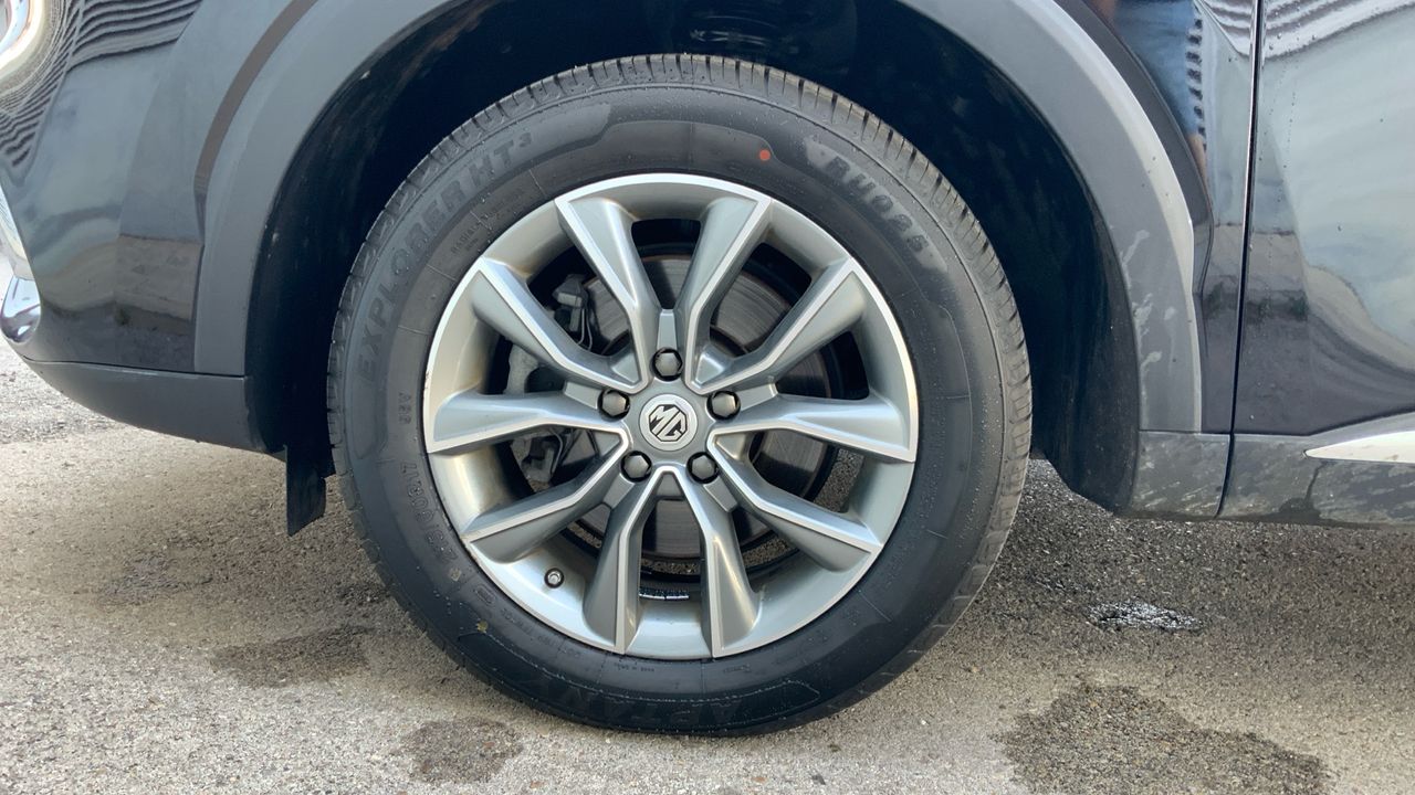 MG HS 1.5T-GDI COMFORT DCT 162 5P