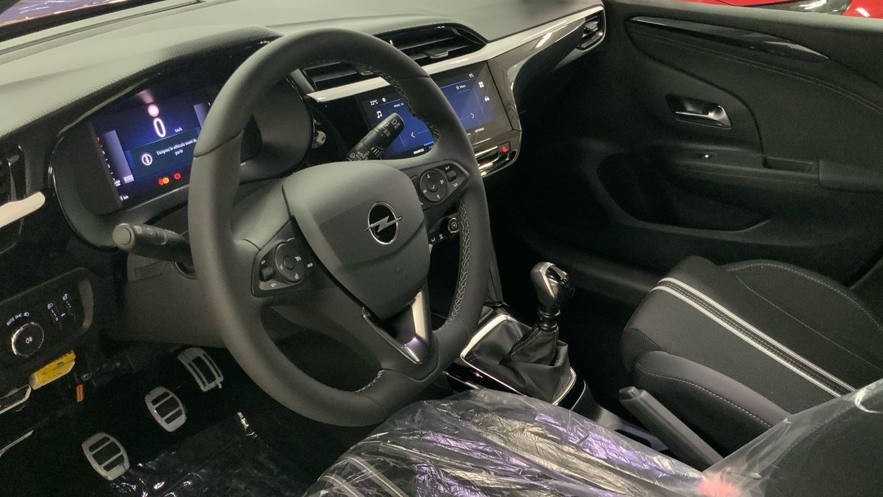 Opel Corsa 1.2T XHL 74KW GS 100 5P