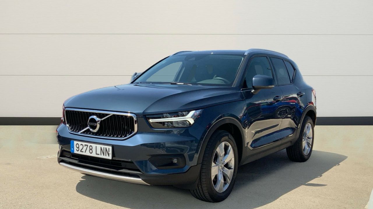 Volvo XC40 1.5 T2 MOMENTUM PRO AUTO 129 5P