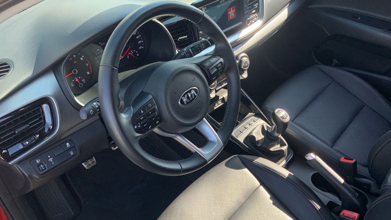 Kia Stonic 1.0 T-GDI 74KW BLACK EDITION 100 5P