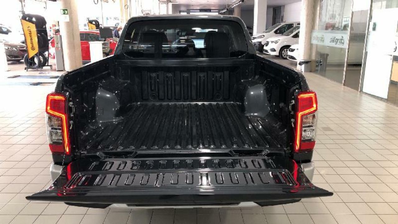 Mitsubishi L200 L200 D/C 220 DI-D 6AT MOTION EVAP