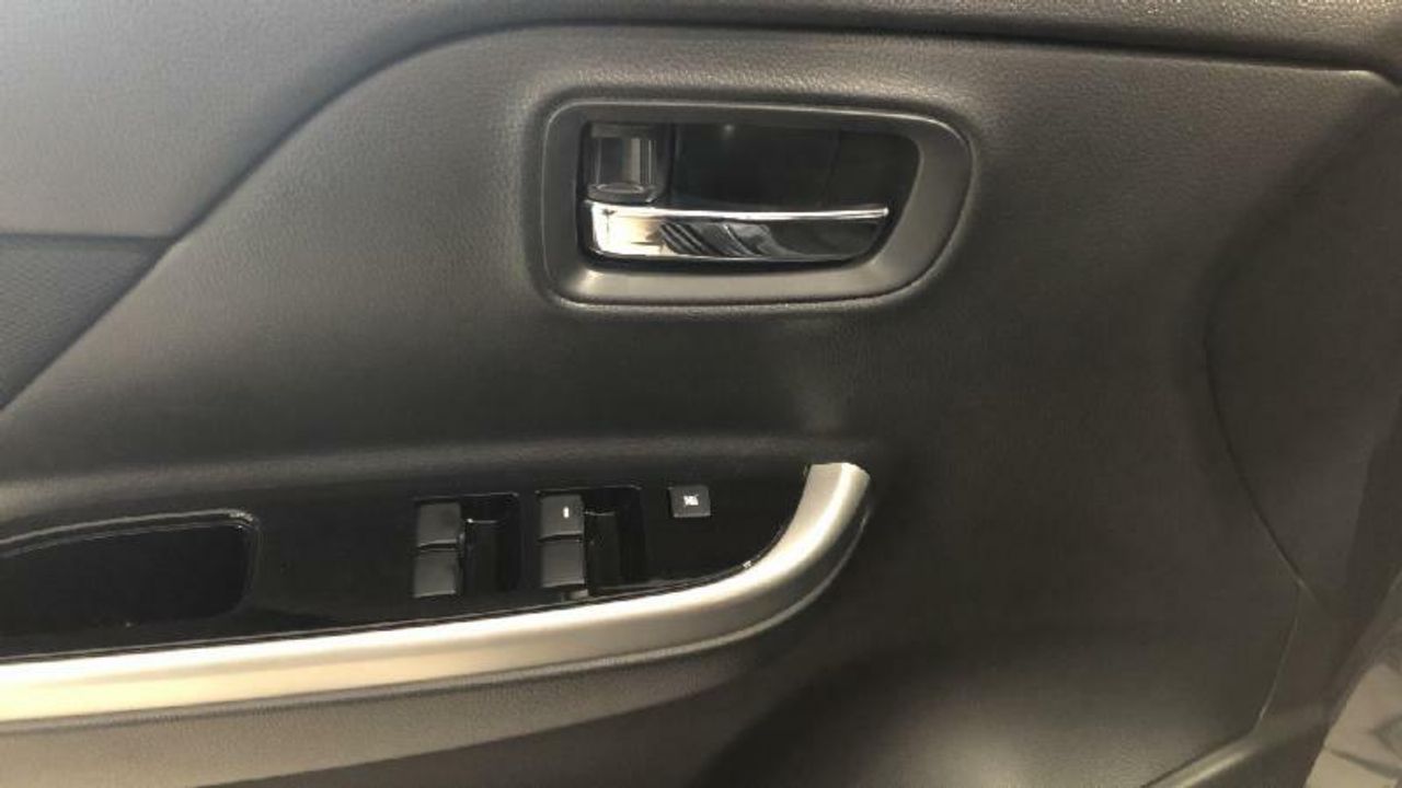 Mitsubishi L200 L200 D/C 220 DI-D 6AT MOTION EVAP