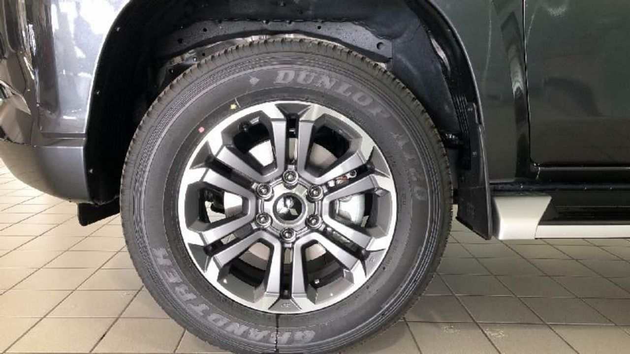 Mitsubishi L200 L200 D/C 220 DI-D 6AT MOTION EVAP