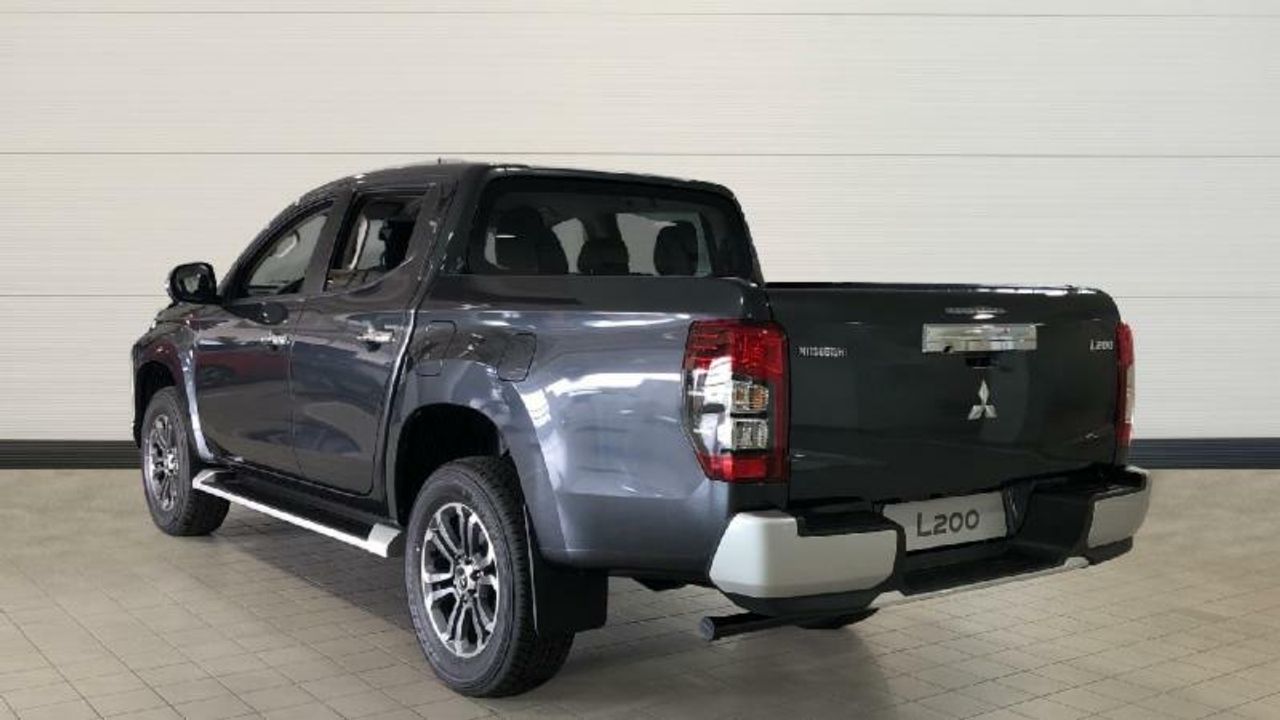 Mitsubishi L200 L200 D/C 220 DI-D 6AT MOTION EVAP