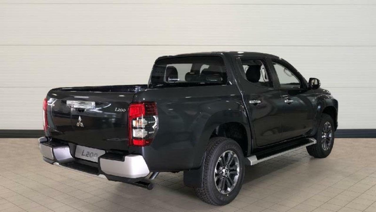 Mitsubishi L200 L200 D/C 220 DI-D 6AT MOTION EVAP